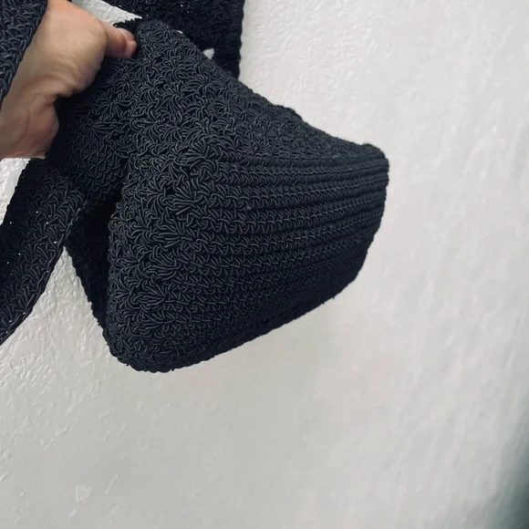 🦋Chateau Knit Crossbody/Shoulder Bag - Black - Picture 3 of 9